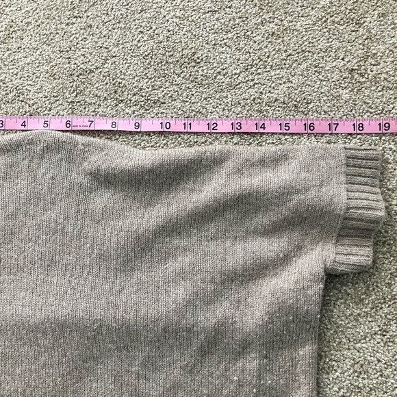 Banana Republic Wool Blend XS Tan Short-Sleeved Cowl Neck Poncho Sweater - Picture 8 of 8